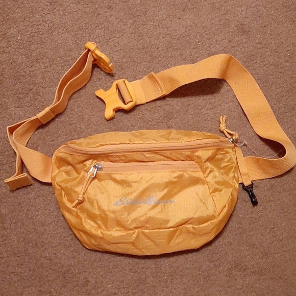 Eddie Bauer Fannypack - Picture 4 of 7